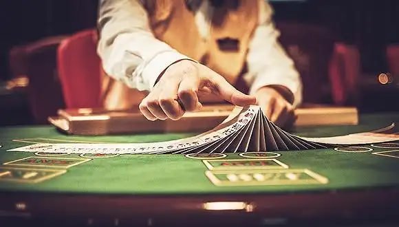 Bangladesh user exploring live roulette content on bit 399 at night